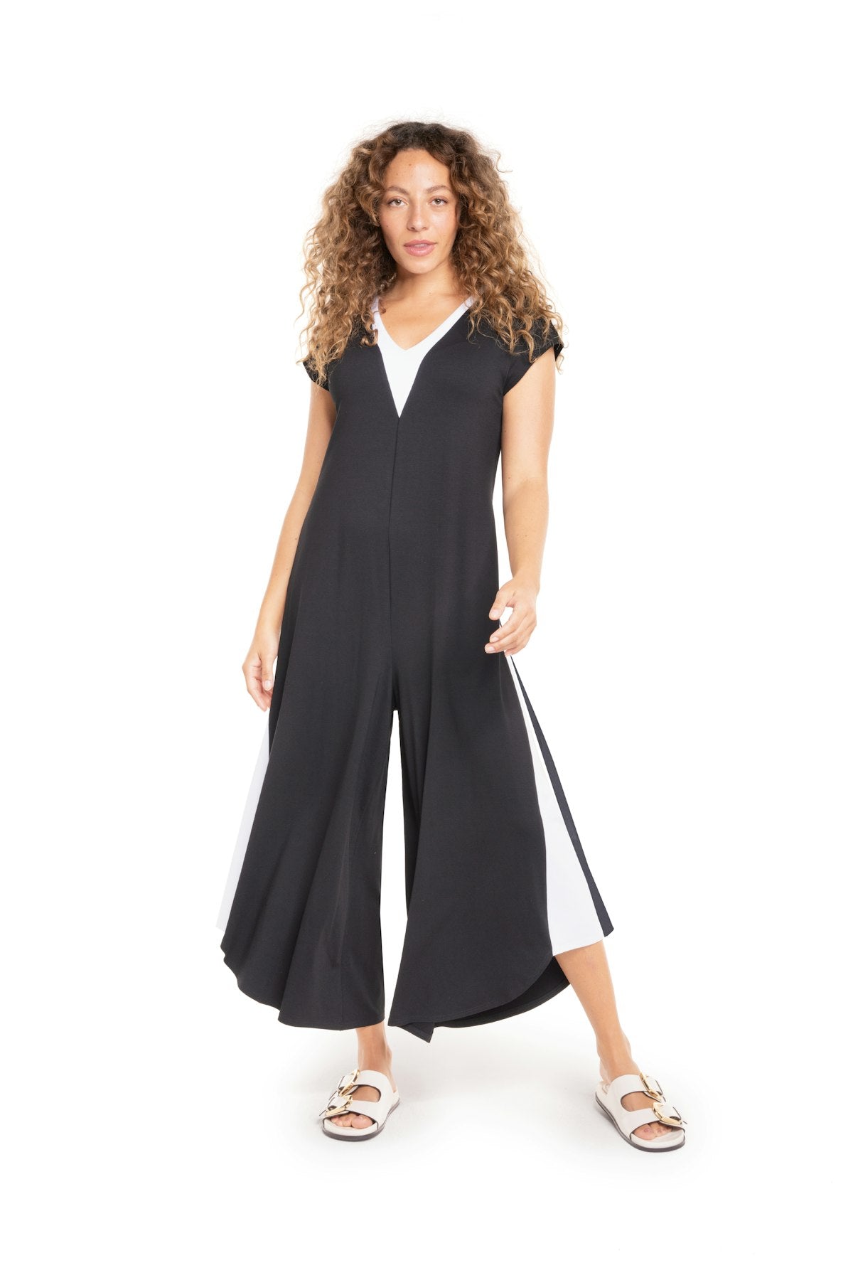 Jumpsuit aus Jersey mit weißen Einsätzen