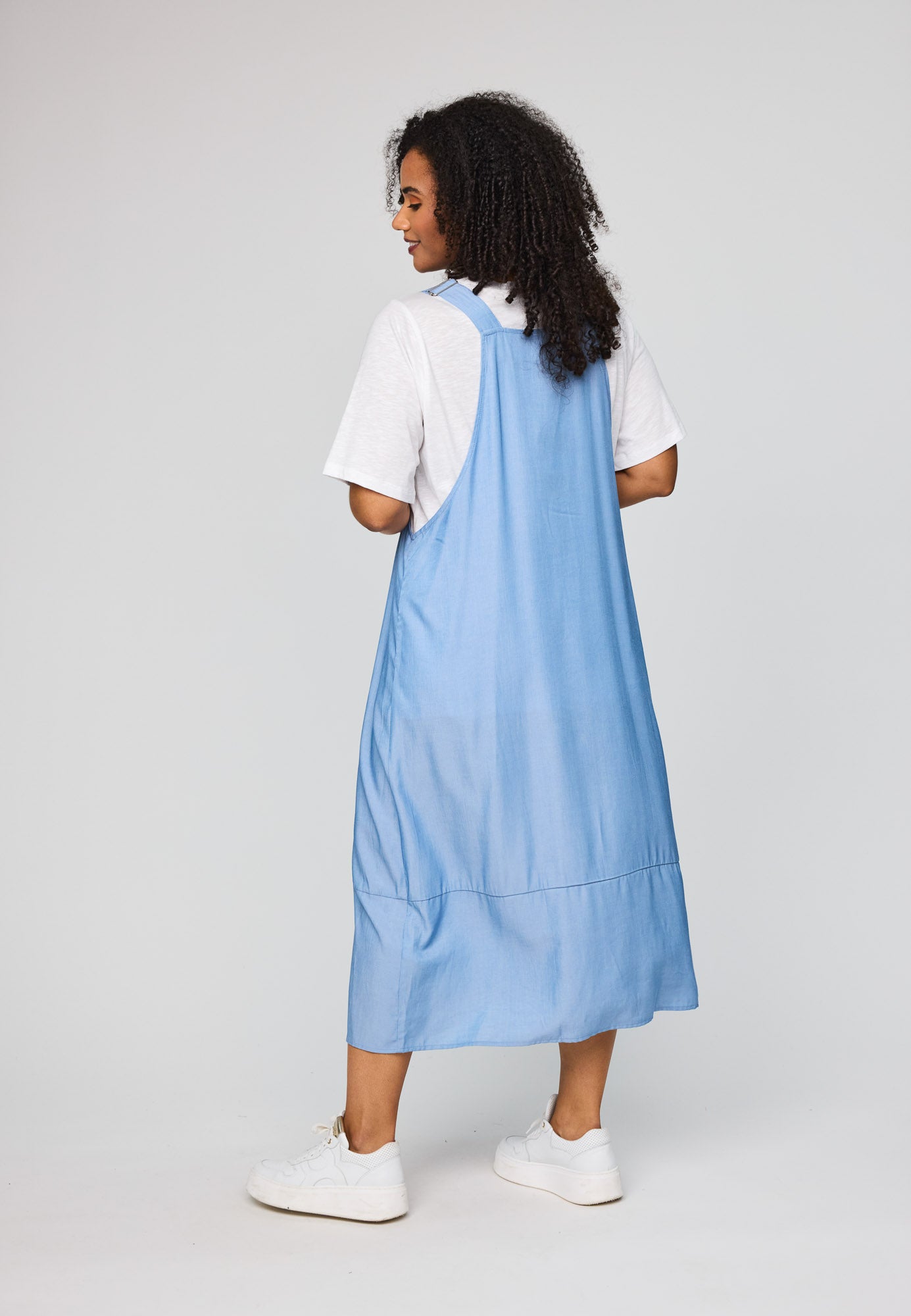 Latzkleid