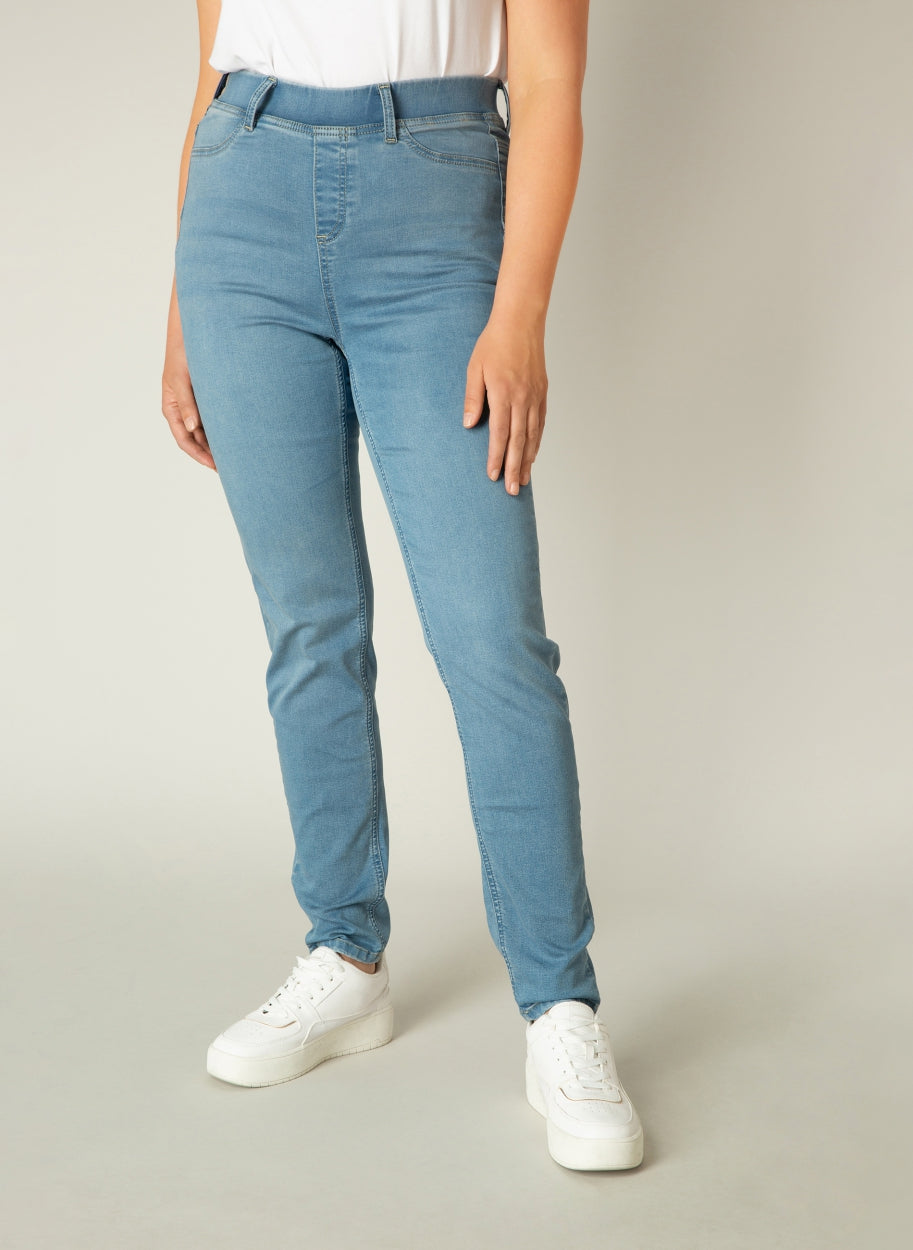 Jeans "Tessa" Hellblau - Slim Fit